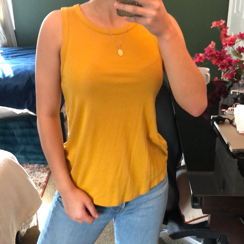 Ochre tank